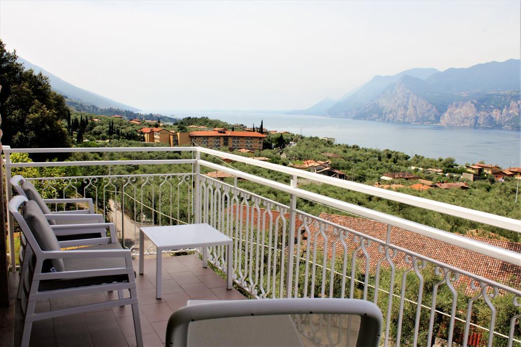 Villa Arianna Panoramic Apartments Malcesine Exterior photo